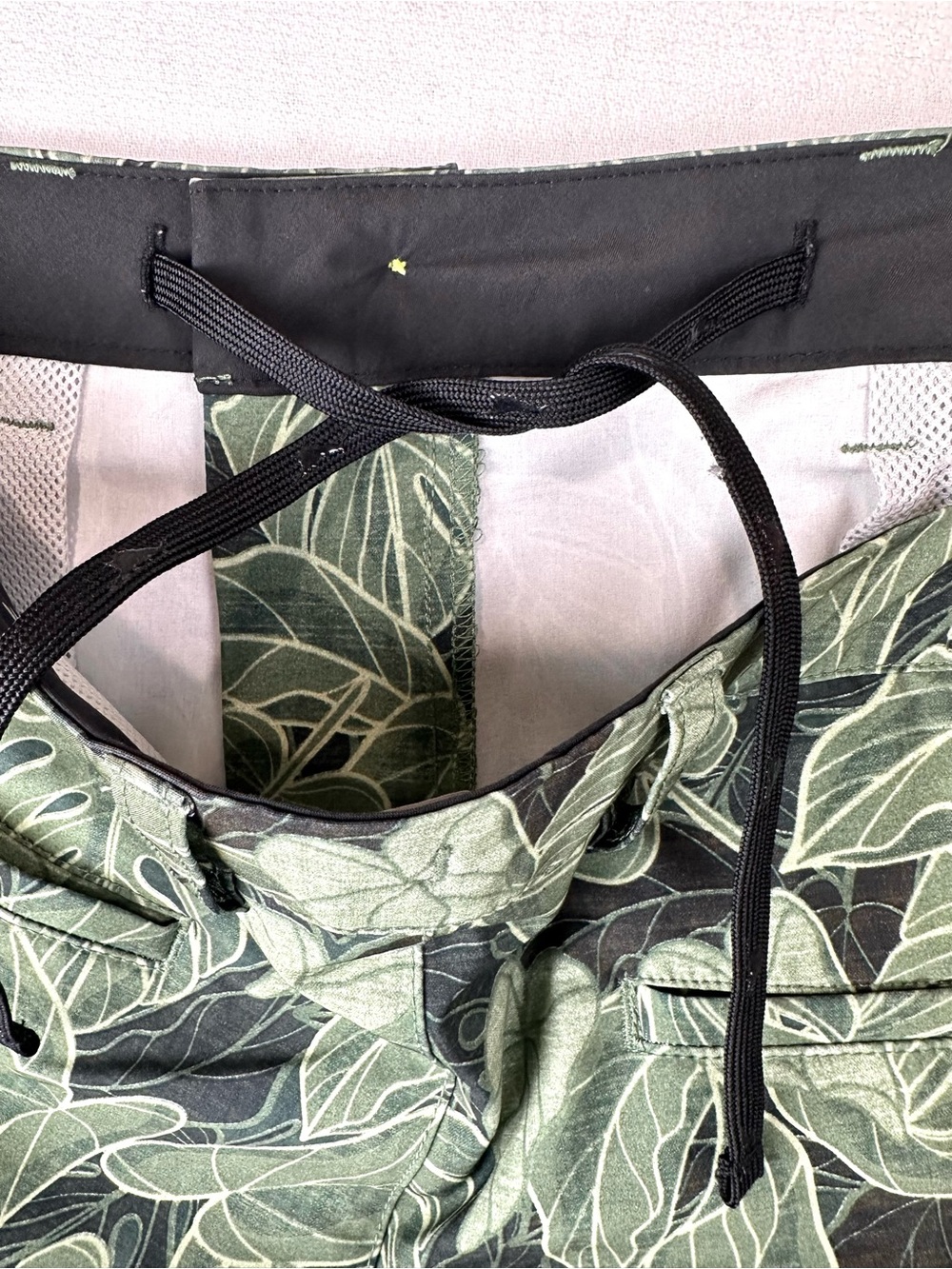 Tommy Bahama Cayman‎ Camo Dunes Hybrid Short Swim Trunk Beach Resort - Picture 9 of 13